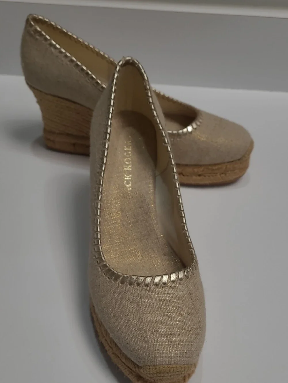 Jack Rogers Beige Canvas Espadrille Wedge Pumps with Gold Metallic Trim Size 8.5